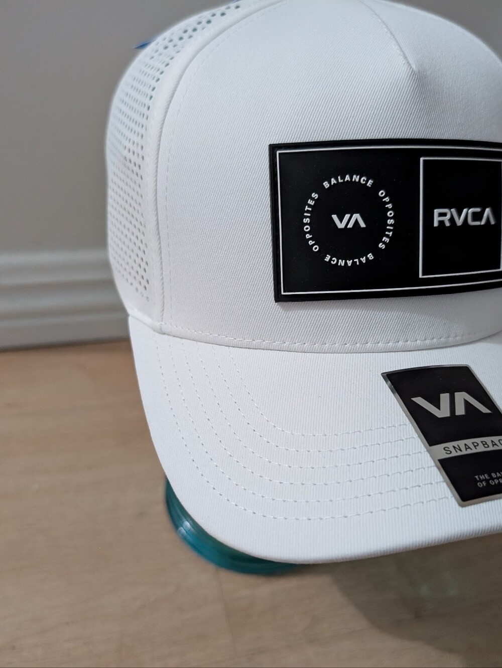 RVCA Amped Up Trucker Snapback - Picture 2 of 9
